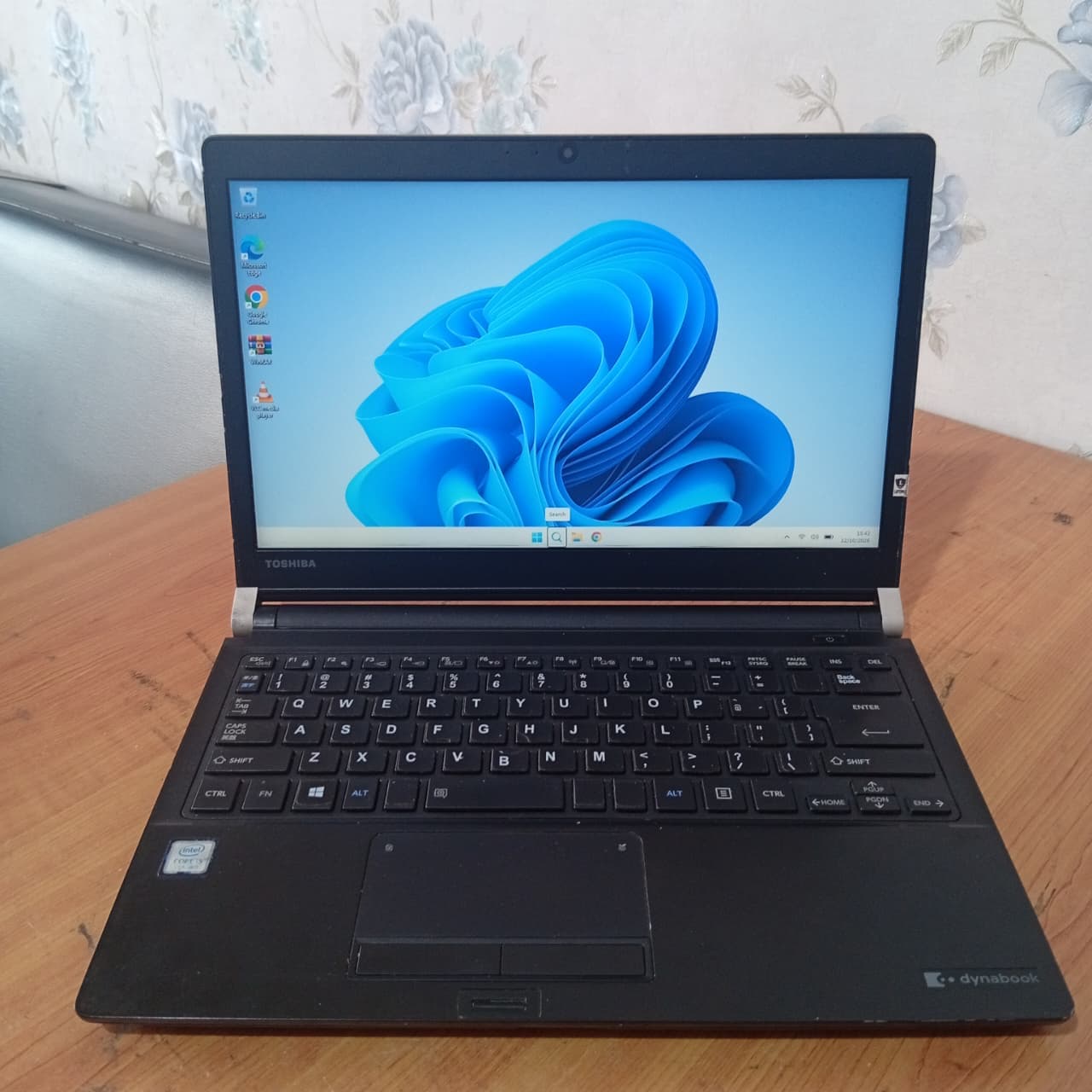 Toshiba Dynabook R73/M